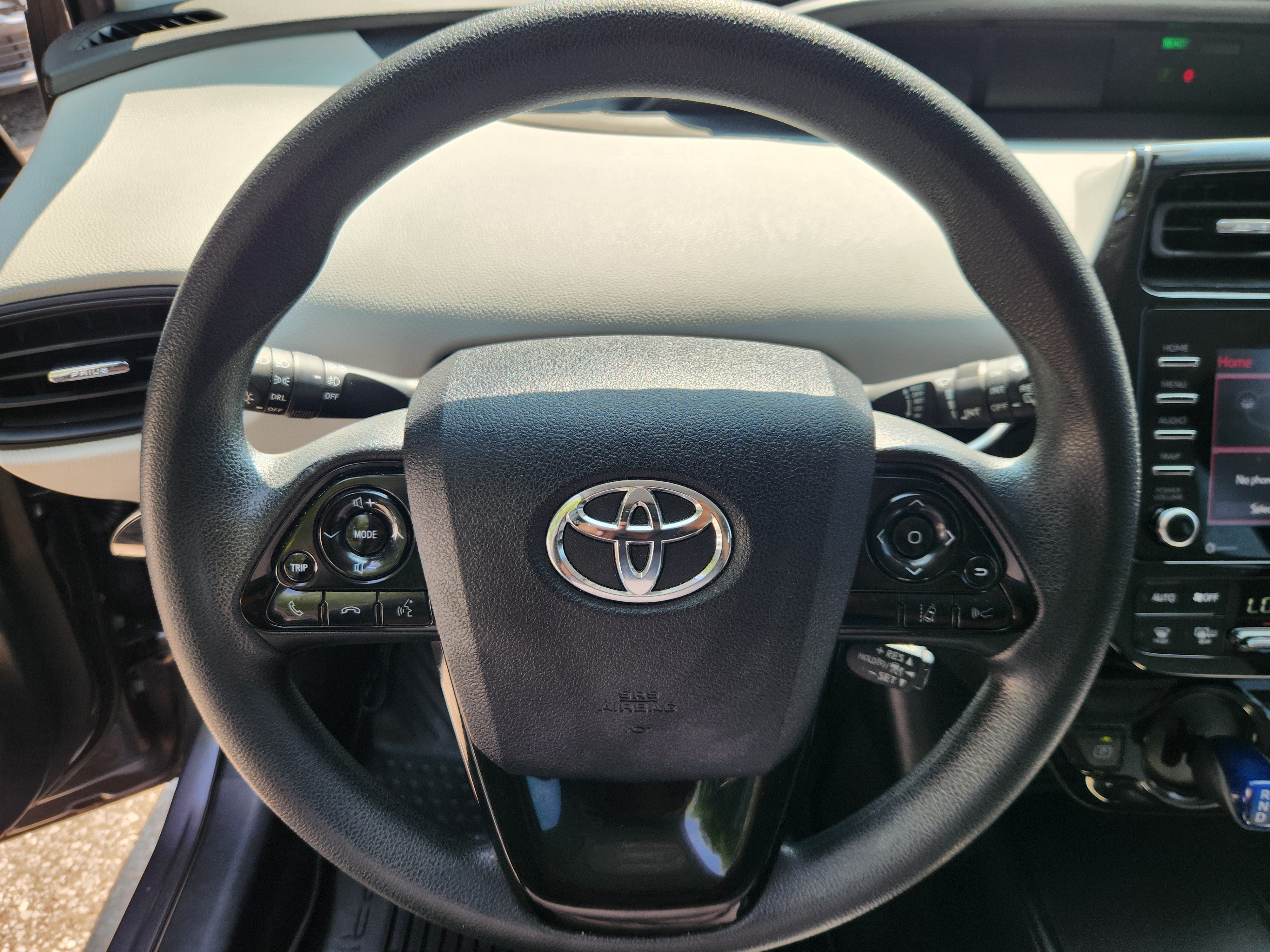 Used 2022 Toyota Prius LE AWD/4WD image 9