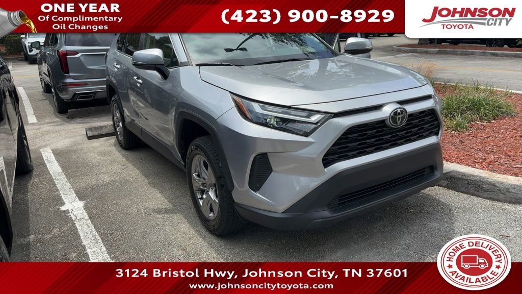 Used 2023 Toyota RAV4 XLE AWD/4WD image 1