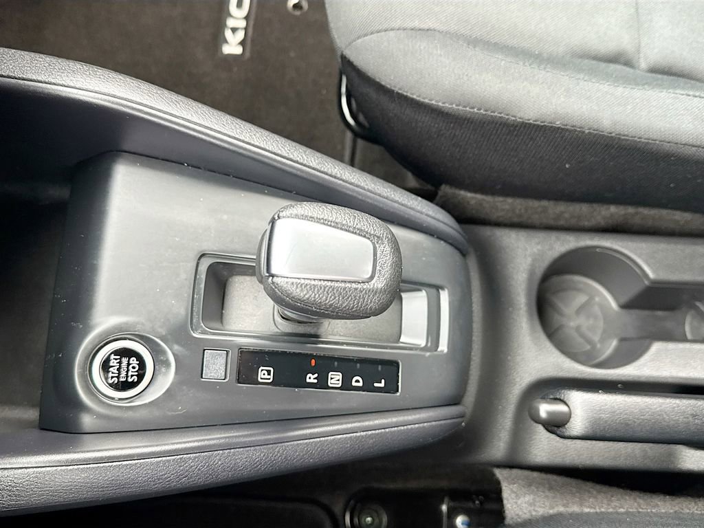 Used 2024 Nissan Kicks S image 17