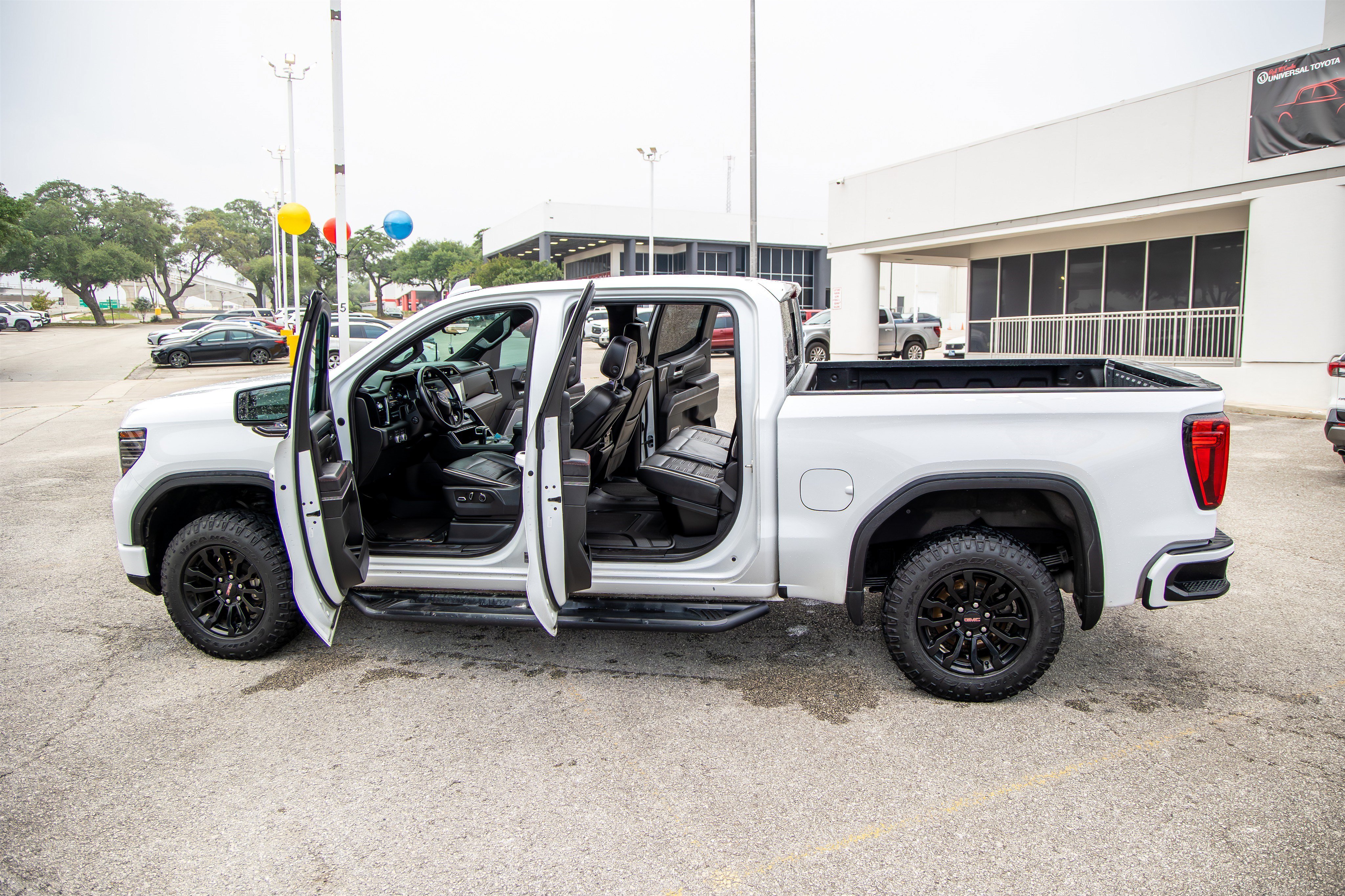 Used 2023 GMC Sierra 1500 AT4X AWD/4WD image 11