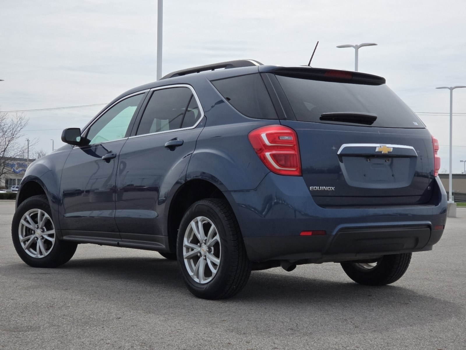 Used 2017 Chevrolet Equinox LT w/ Convenience Package FWD image 13