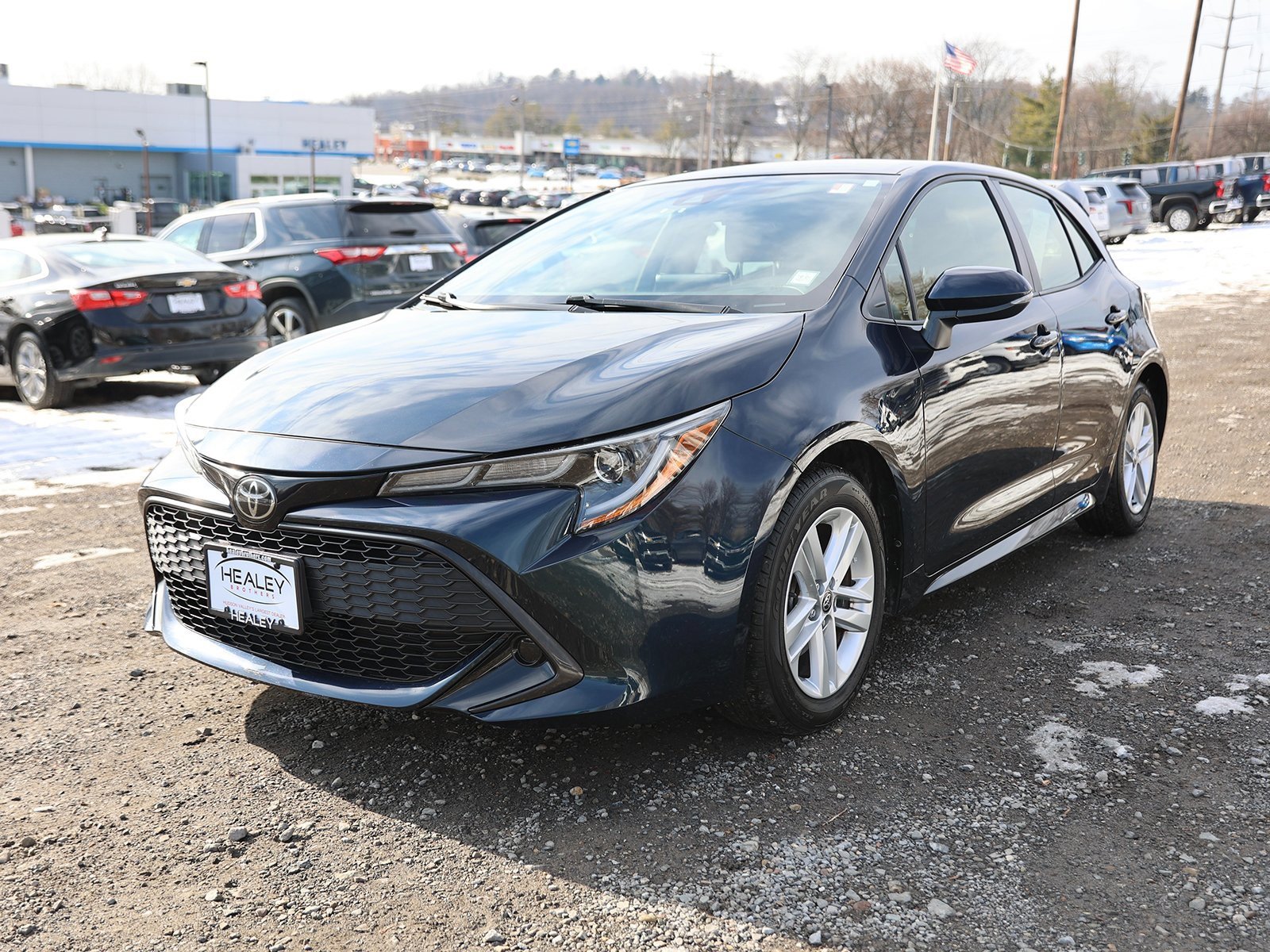 Used 2020 Toyota Corolla SE w/ SE Preferred Package image 3