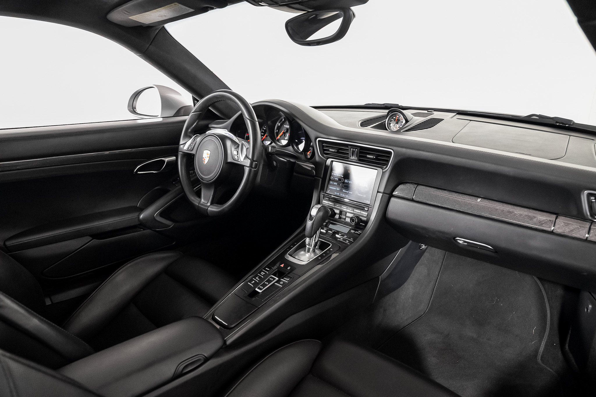 Used 2014 Porsche 911 Turbo S AWD/4WD image 40