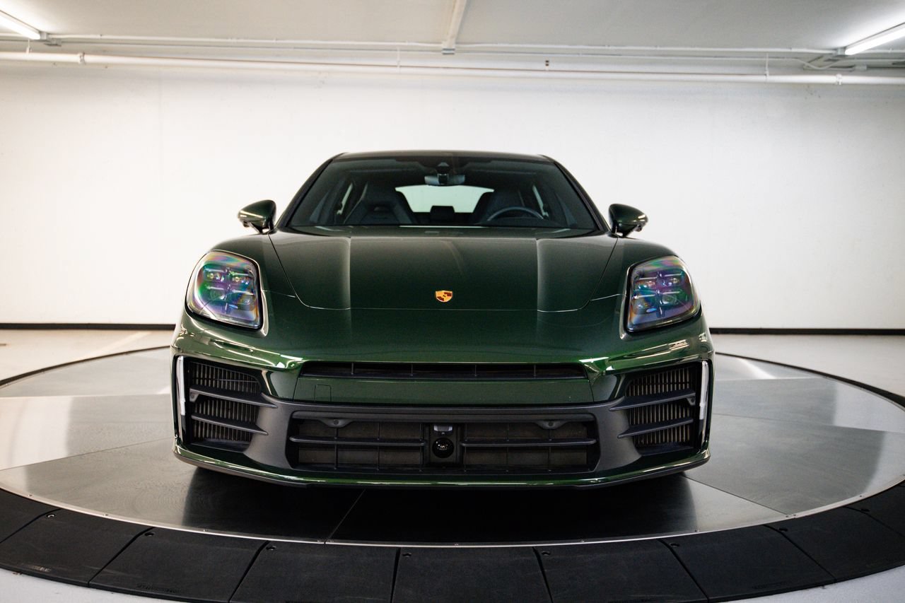 Certified 2025 Porsche Panamera image 10