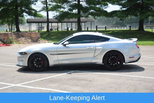 Used 2019 Ford Mustang GT Premium w/ Equipment Group 401A RWD image 19
