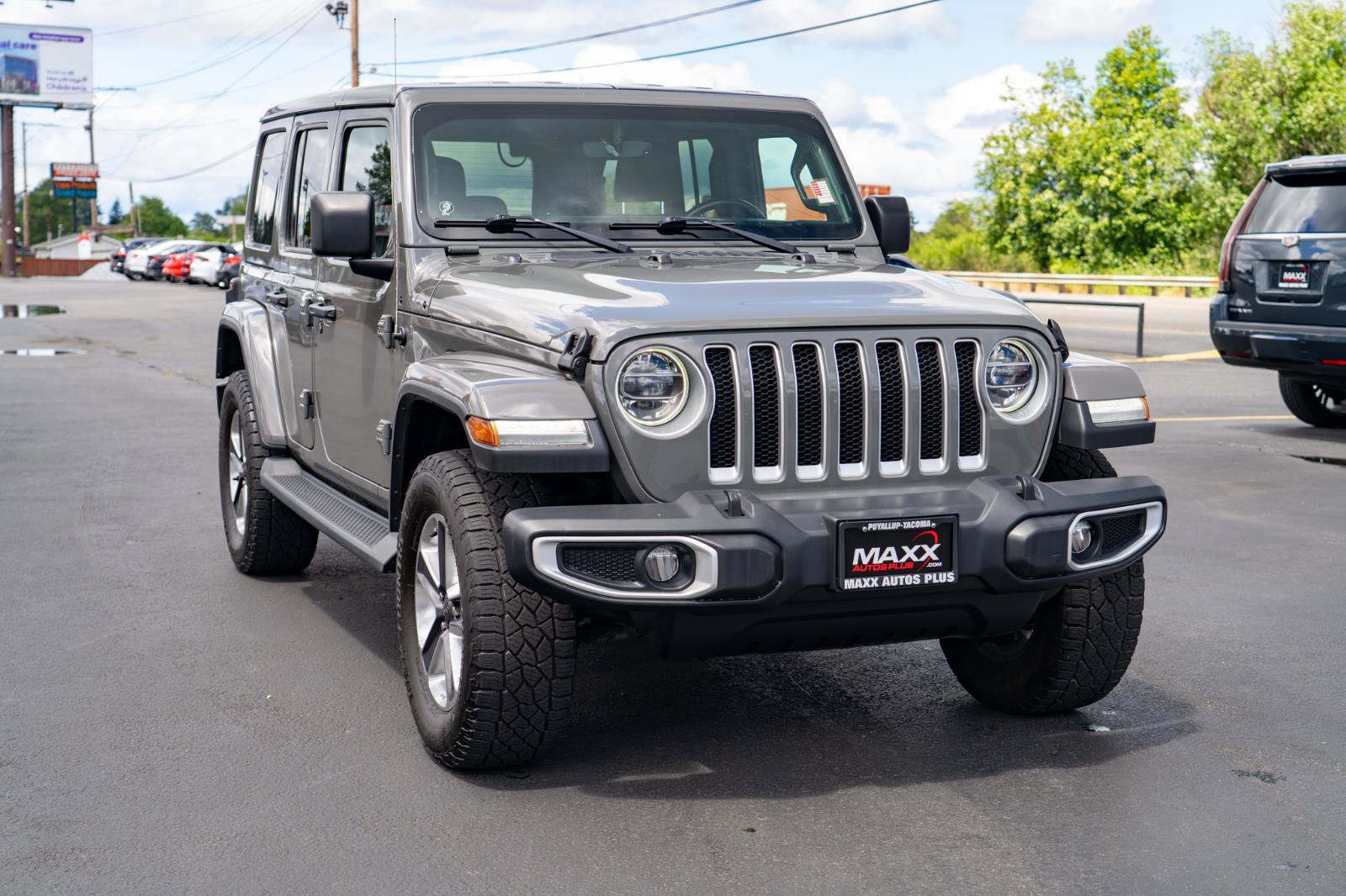 Used 2020 Jeep Wrangler Unlimited Sahara AWD/4WD image 2