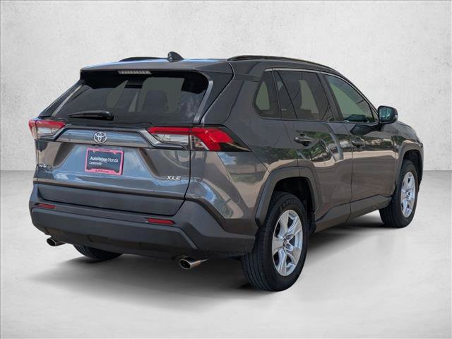 Used 2019 Toyota RAV4 XLE FWD image 5