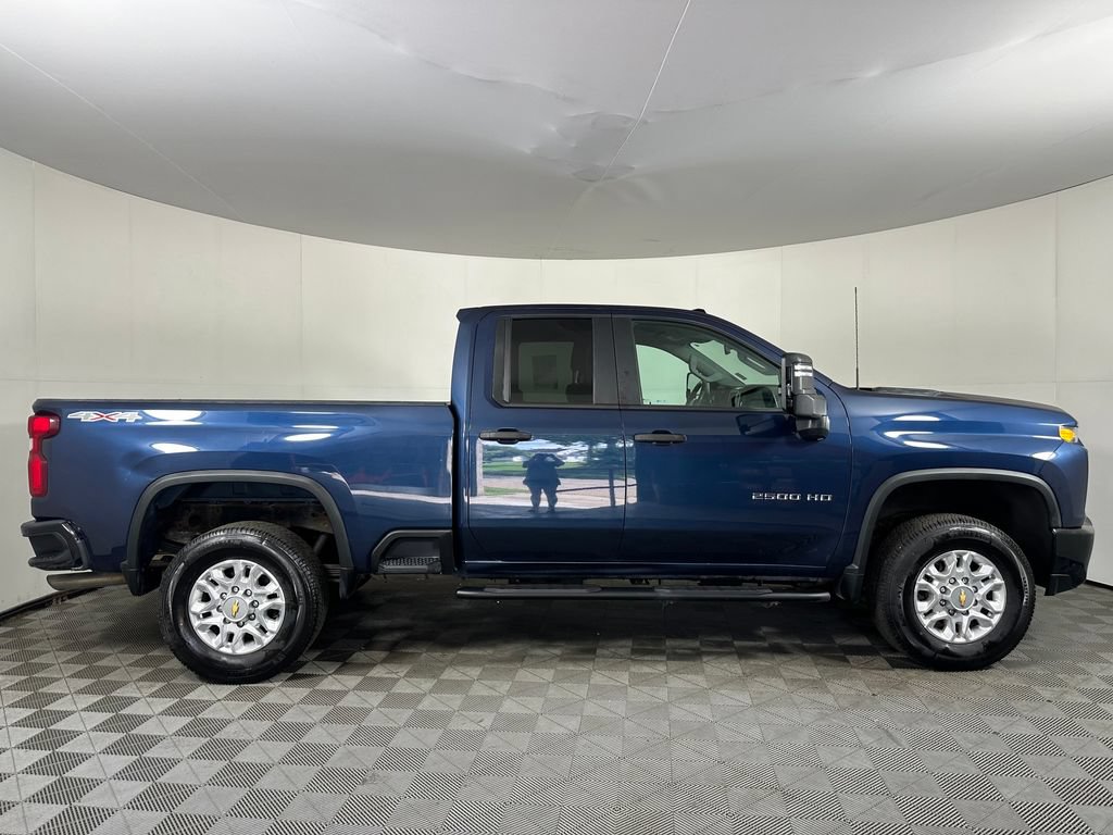 Used 2021 Chevrolet Silverado 2500 Custom w/ Custom Value Package AWD/4WD image 6