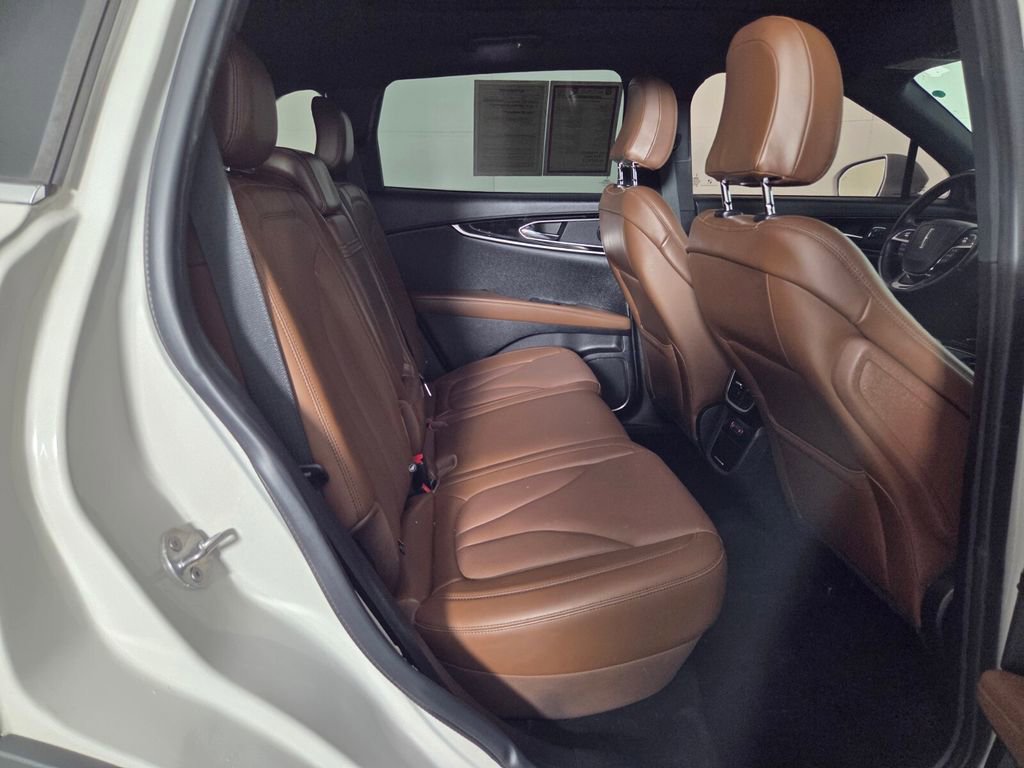 Used 2022 Lincoln Nautilus Reserve w/ Luxury Package image 29