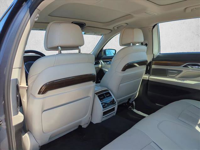 Used 2017 BMW 740i RWD image 12