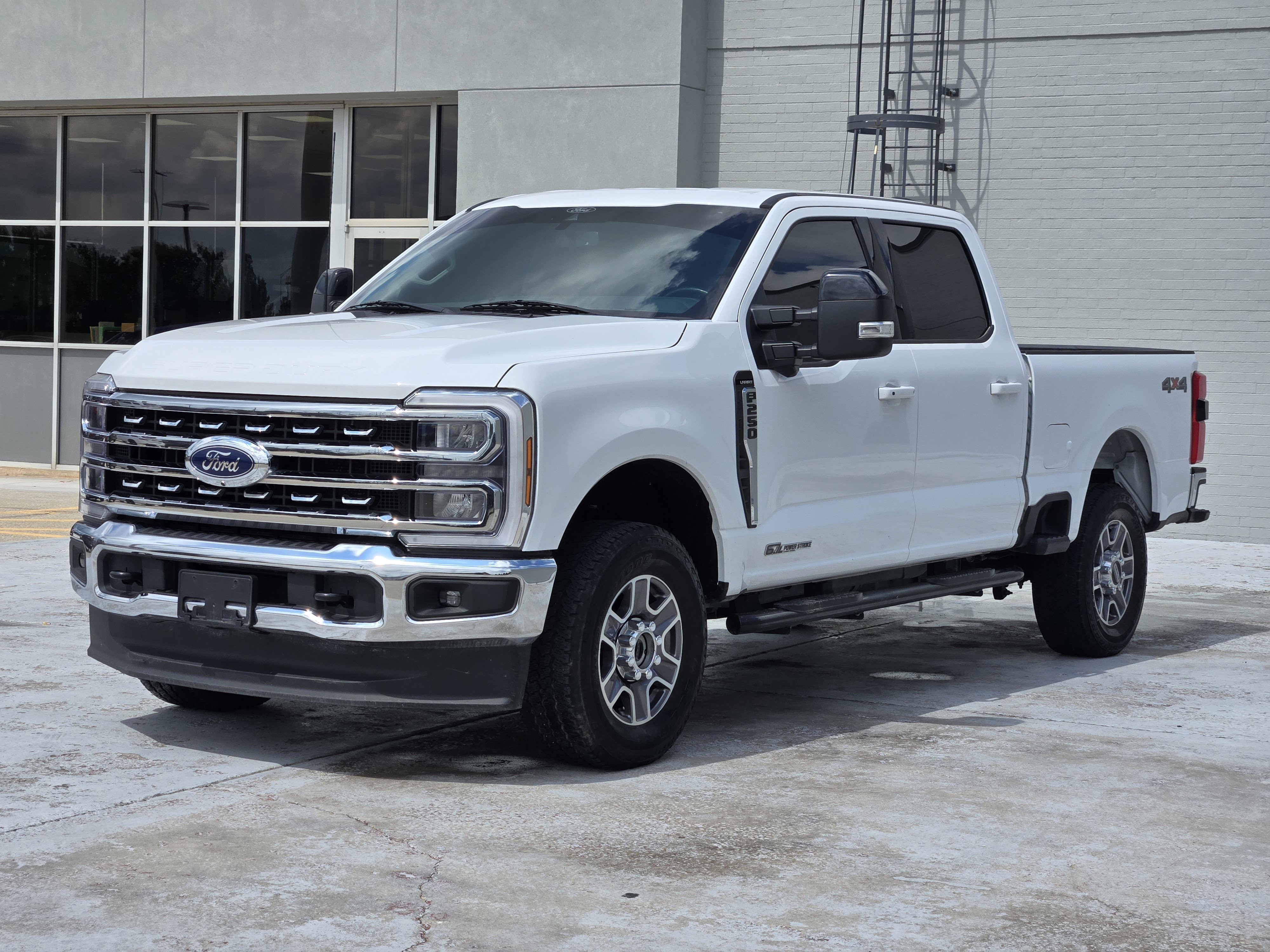 Used 2024 Ford F250 Lariat image 4