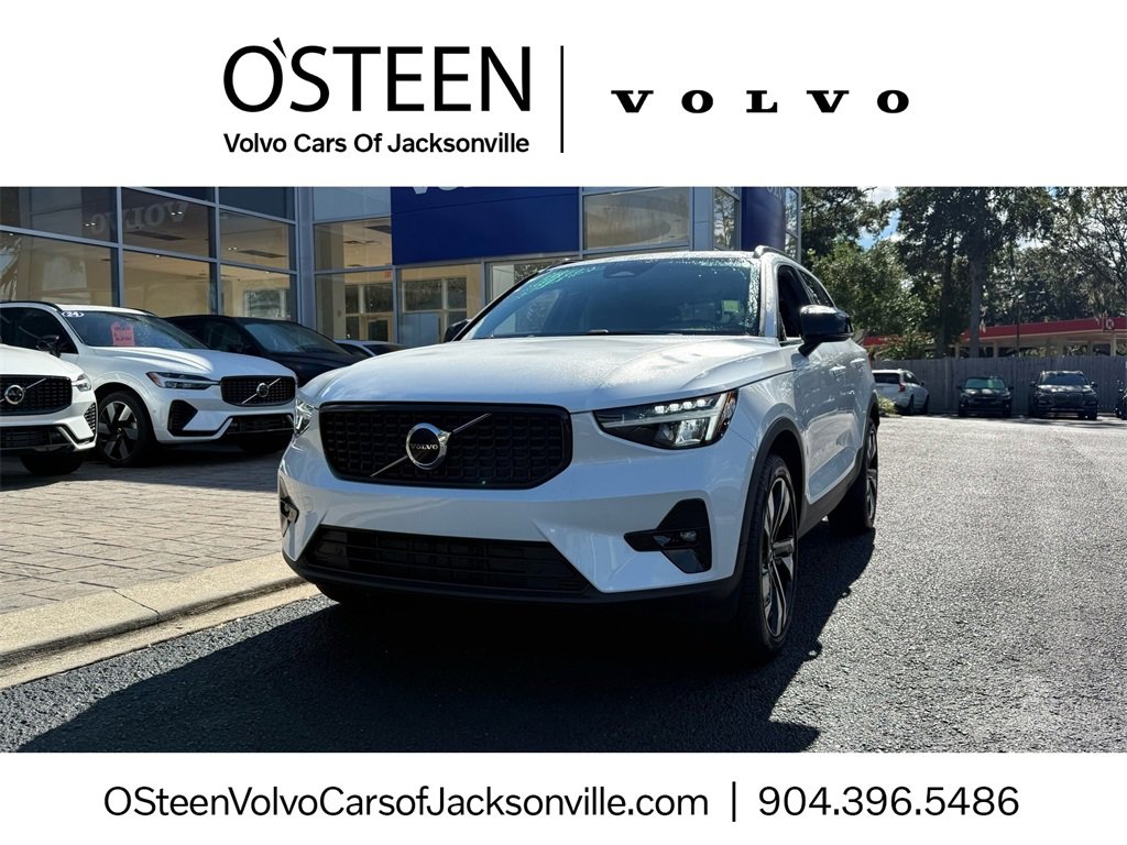 Certified 2023 Volvo XC40 B5 Plus w/ Protection Package Premier