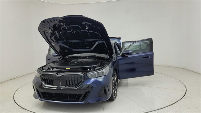 Used 2025 BMW i5 eDrive40i w/ M Sport Package image 70