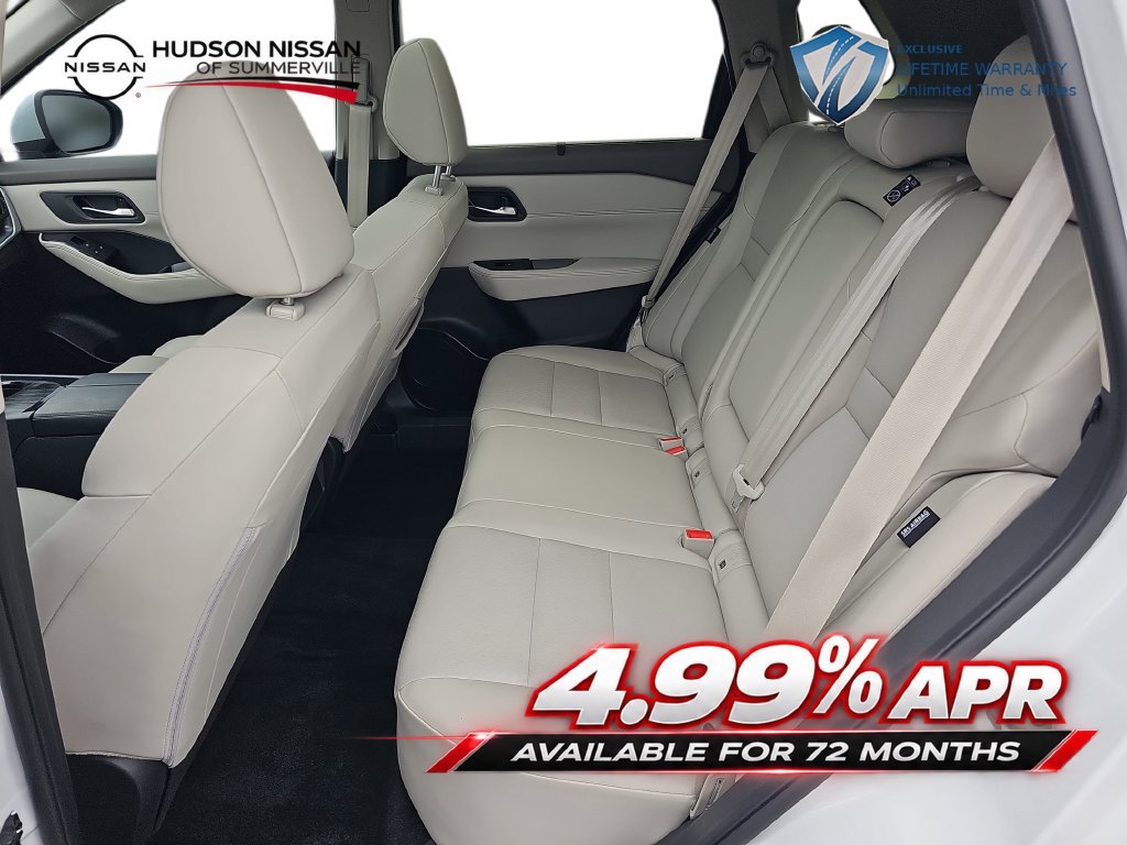 Used 2025 Nissan Rogue SV w/ SV Premium Package FWD image 15
