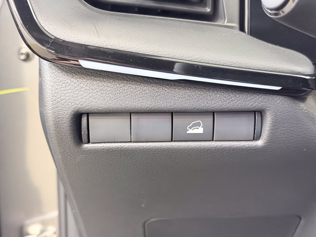 New 2027 Nissan Kicks SV w/ Rock Creek Edition AWD/4WD image 37
