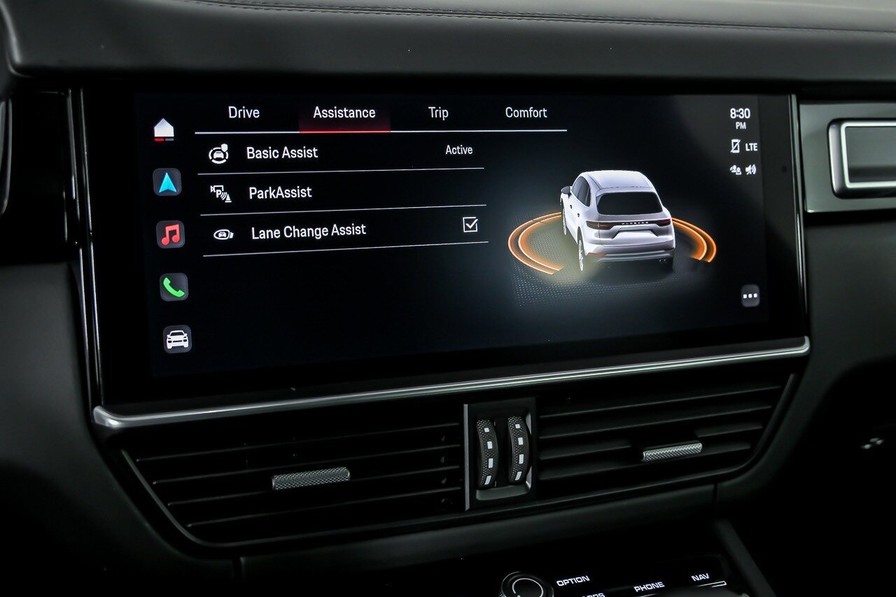 Used 2023 Porsche Cayenne GTS AWD/4WD image 37