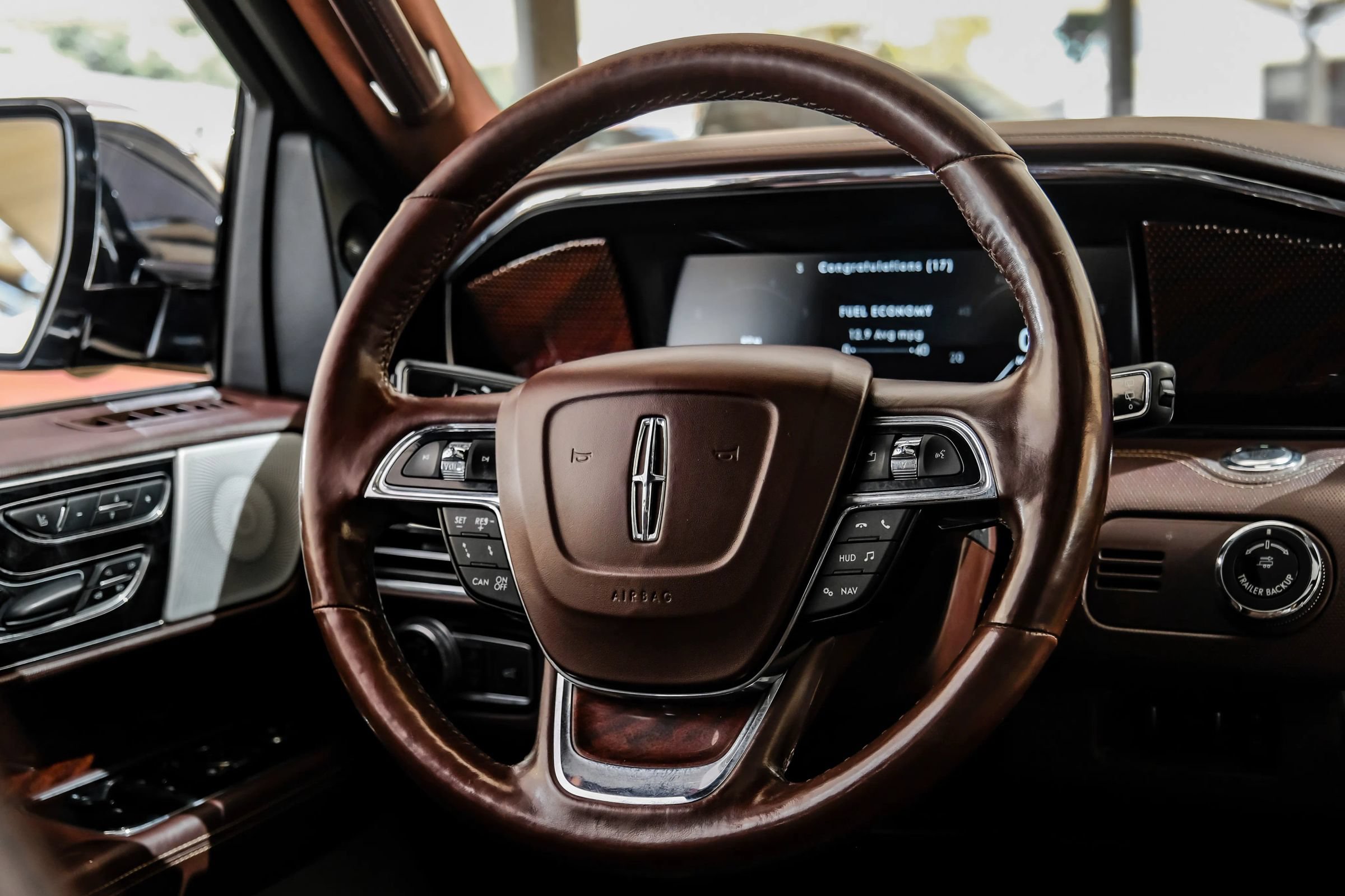 Used 2019 Lincoln Navigator Black Label w/ Cargo Package AWD/4WD image 19