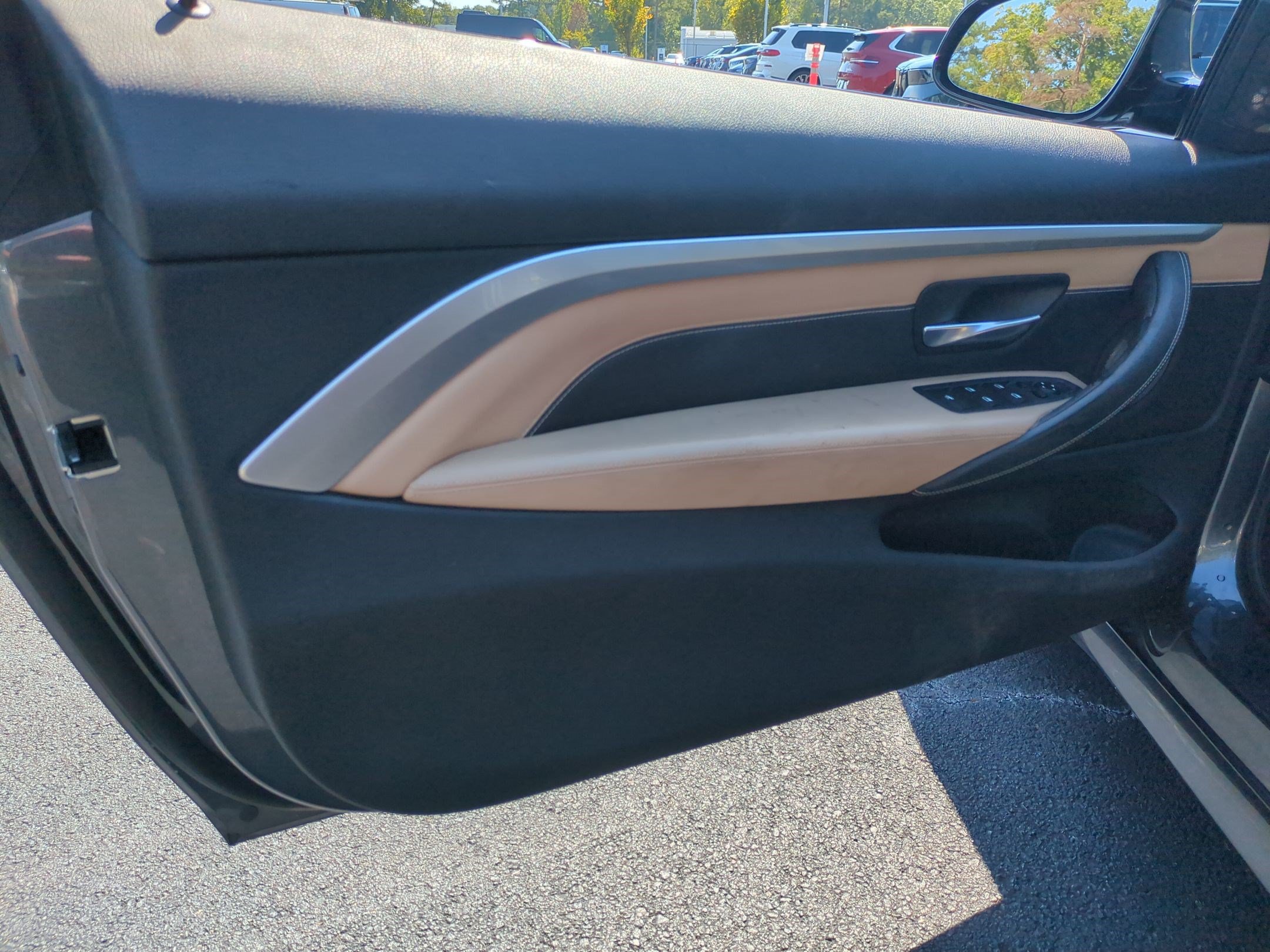 Used 2015 BMW M4 Convertible RWD image 13
