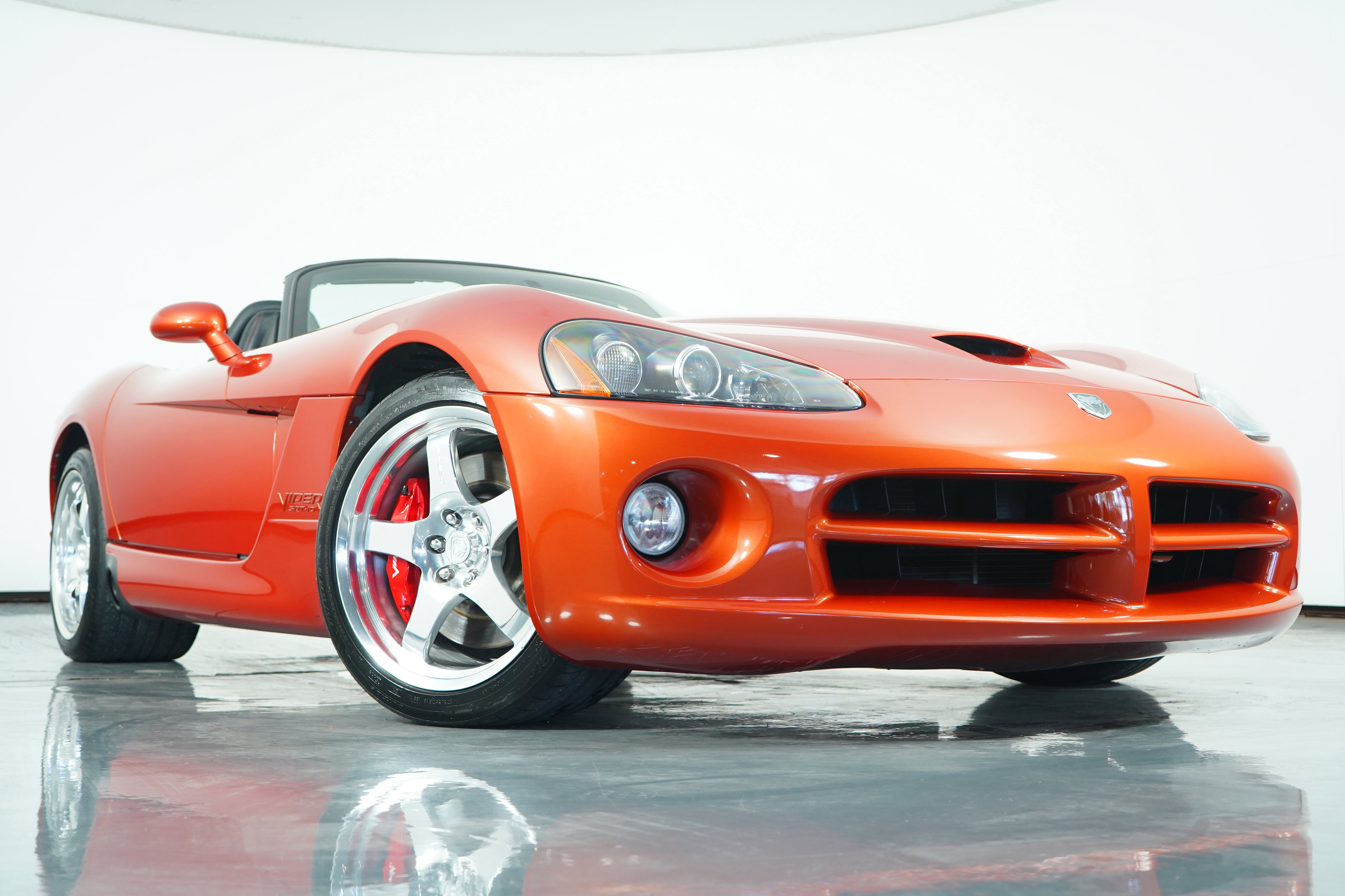 Used 2005 Dodge Viper SRT-10 w/ Copperhead Edition Group image 4