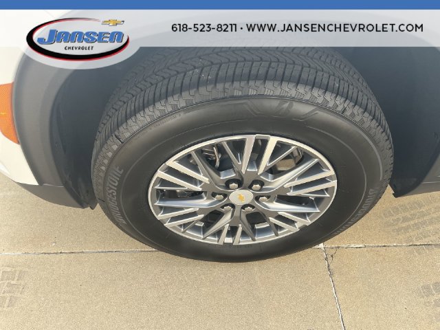 Used 2026 Chevrolet Traverse LT w/ Driver Confidence Package FWD image 32
