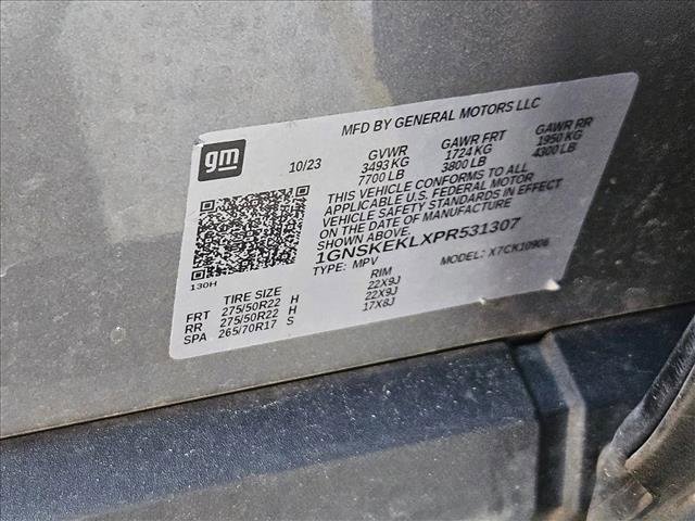 Used 2023 Chevrolet Suburban RST w/ Sport Performance Package AWD/4WD image 27