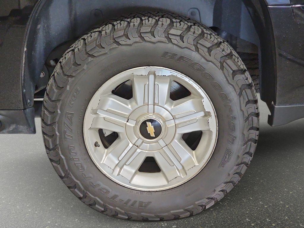 Used 2012 Chevrolet Suburban LT w/ Suspension Package, Off-Road AWD/4WD image 34