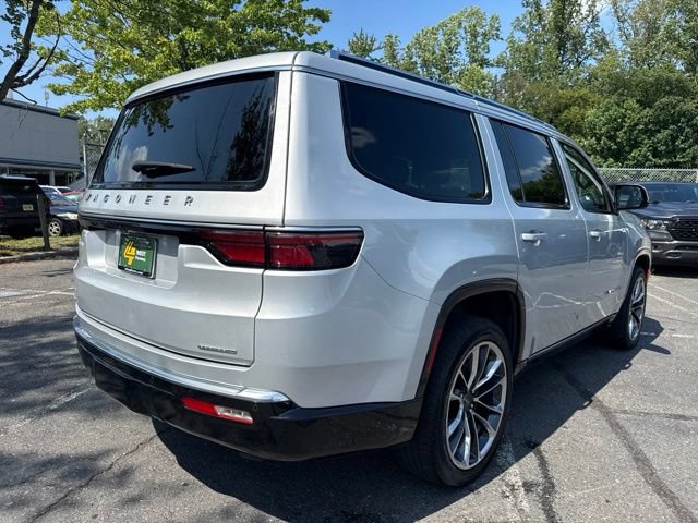 Used 2022 Jeep Wagoneer Series III w/ Premium Group I AWD/4WD image 15