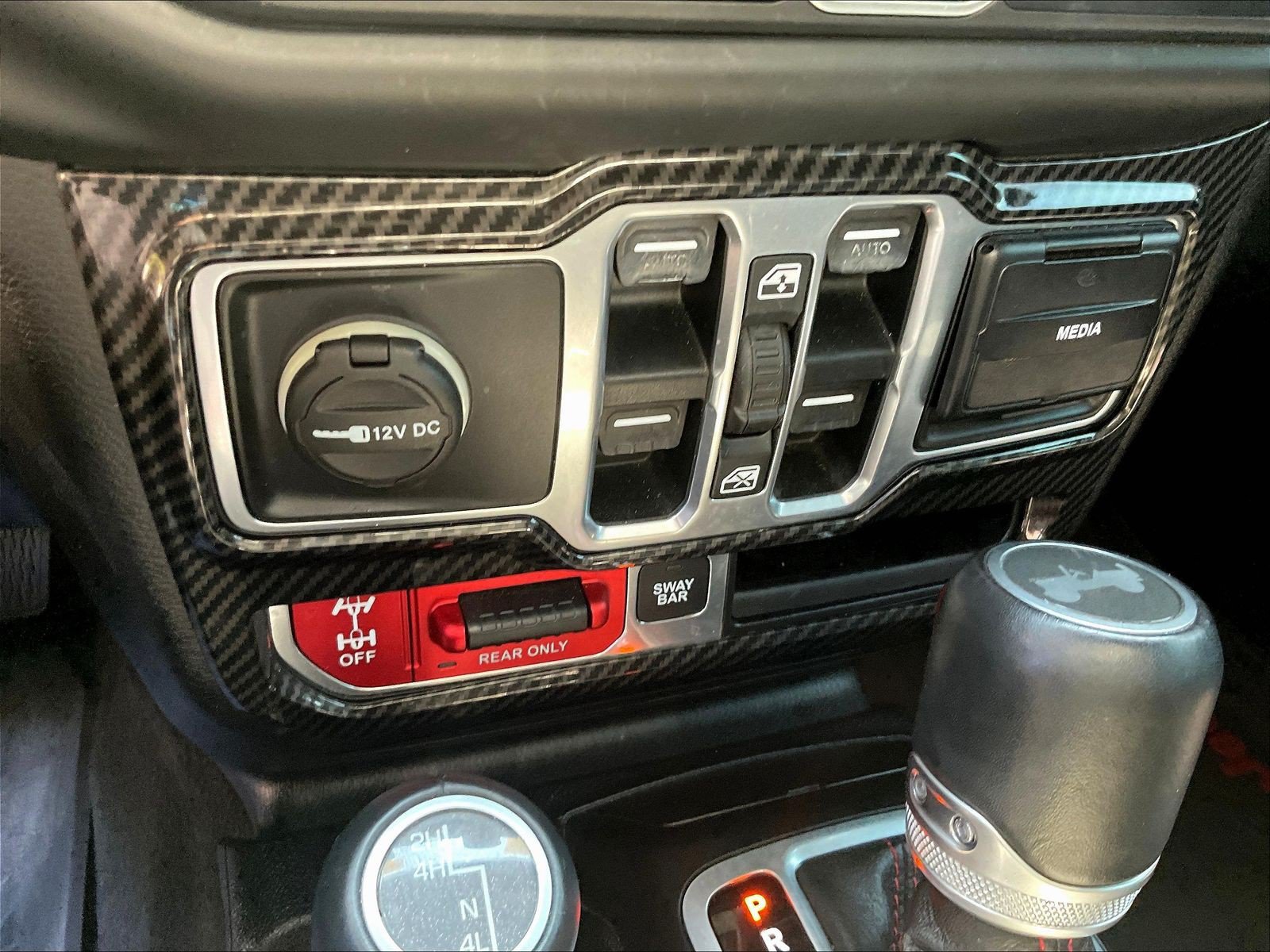 Used 2018 Jeep Wrangler Unlimited Rubicon AWD/4WD image 17
