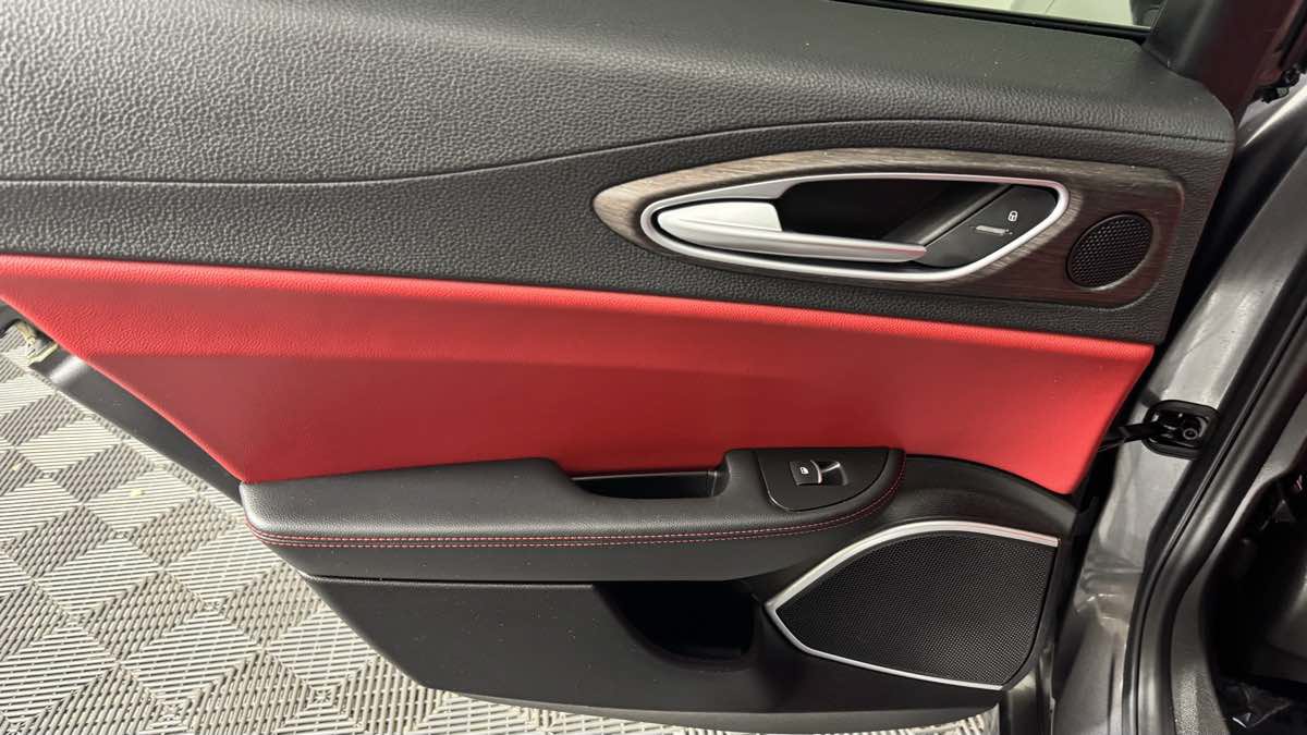 Used 2020 Alfa Romeo Giulia Ti w/ Active Blind Spot Package RWD image 28