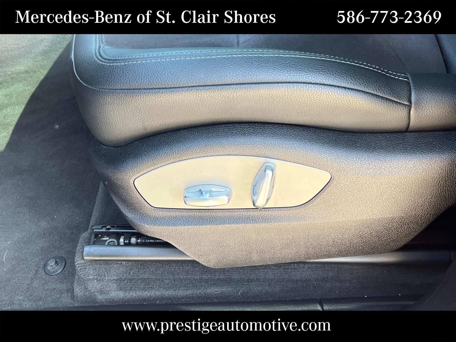 Used 2021 Porsche Macan w/ Premium Package AWD/4WD image 24