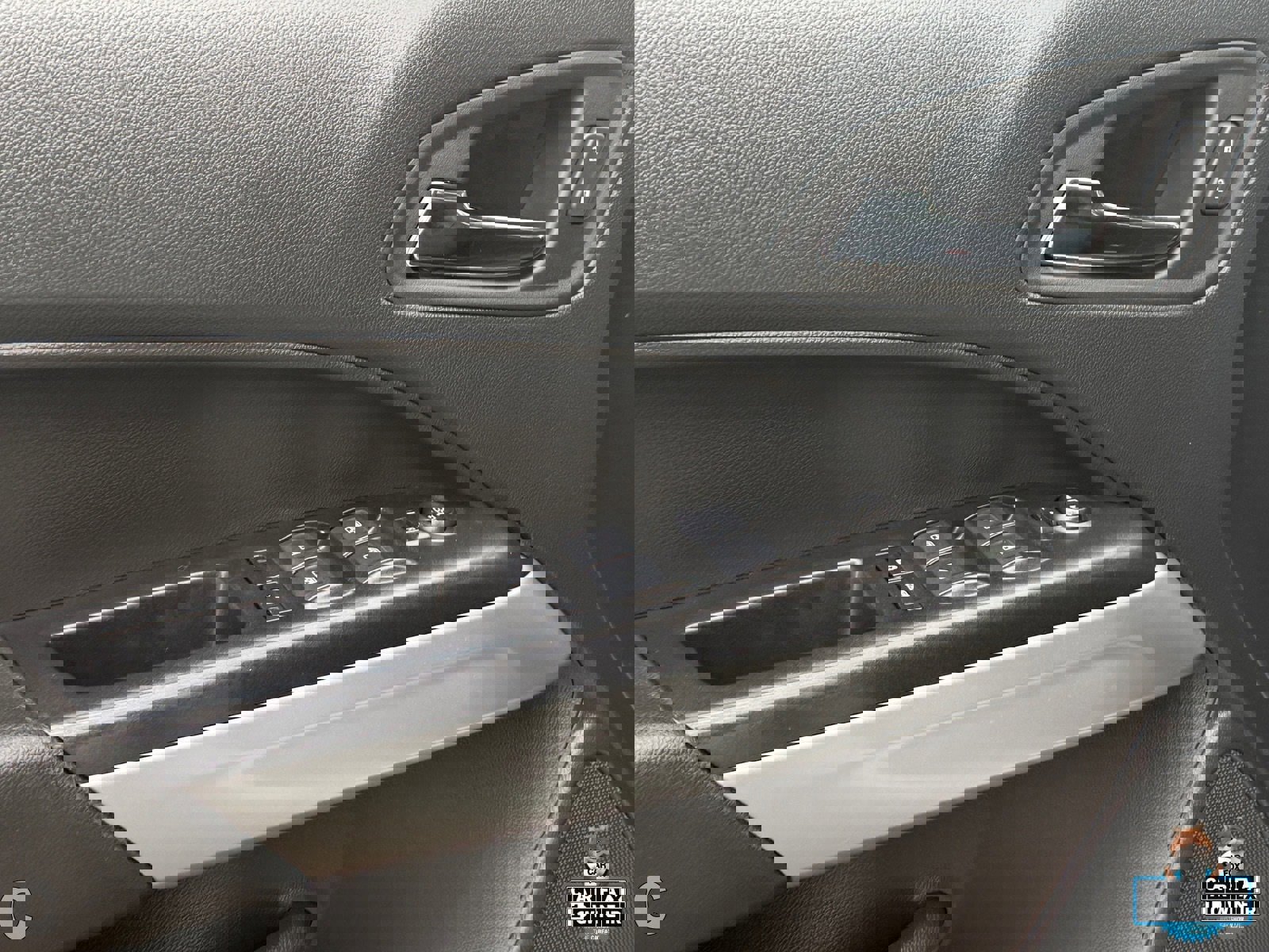 Used 2022 Chevrolet Colorado ZR2 w/ Colorado ZR2 Bison Edition image 17