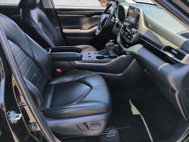 Used 2023 Toyota Highlander XLE FWD image 30
