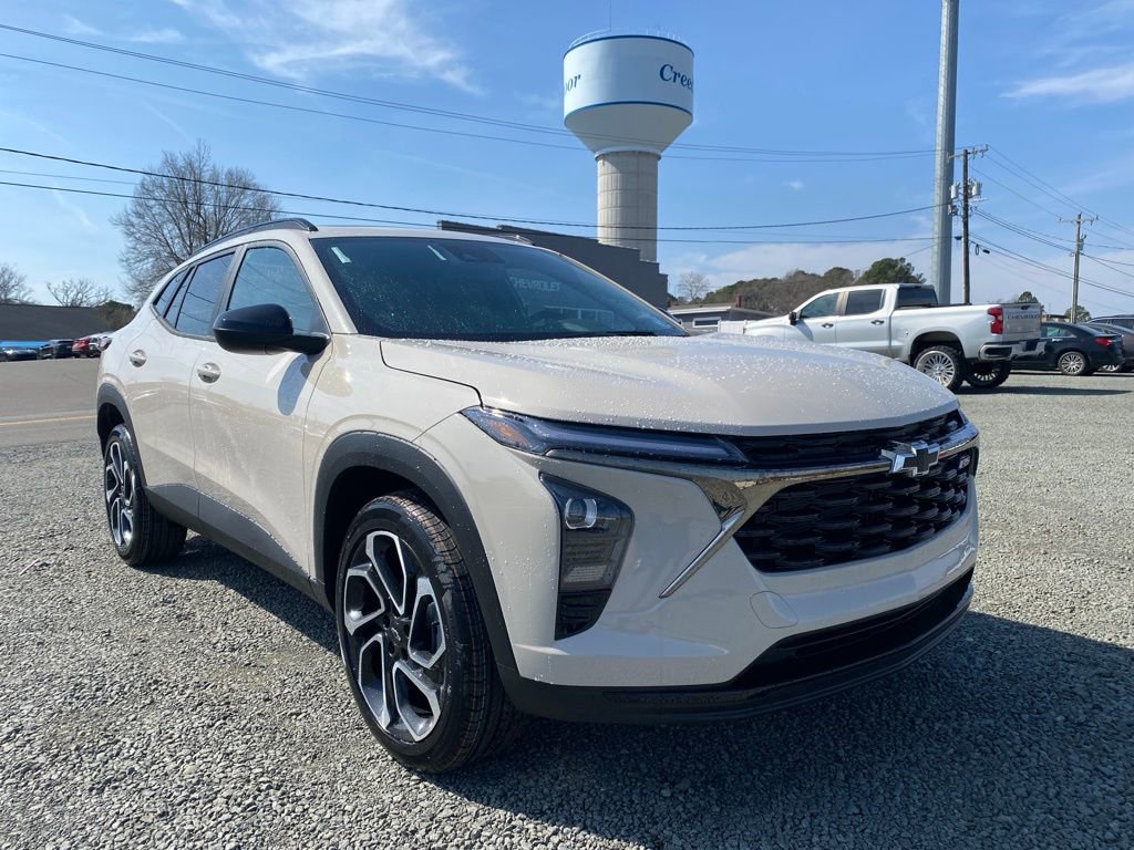 New 2026 Chevrolet Trax RS w/ Sunroof Package FWD image 1