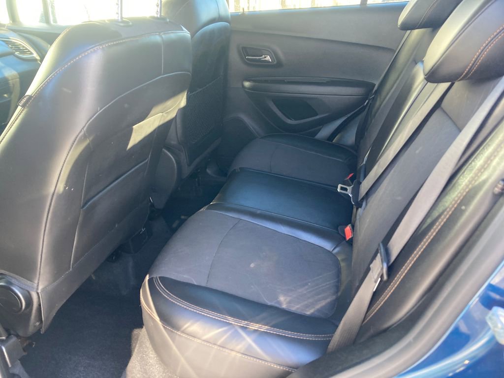 Used 2020 Chevrolet Trax LT w/ LT Convenience Package image 32