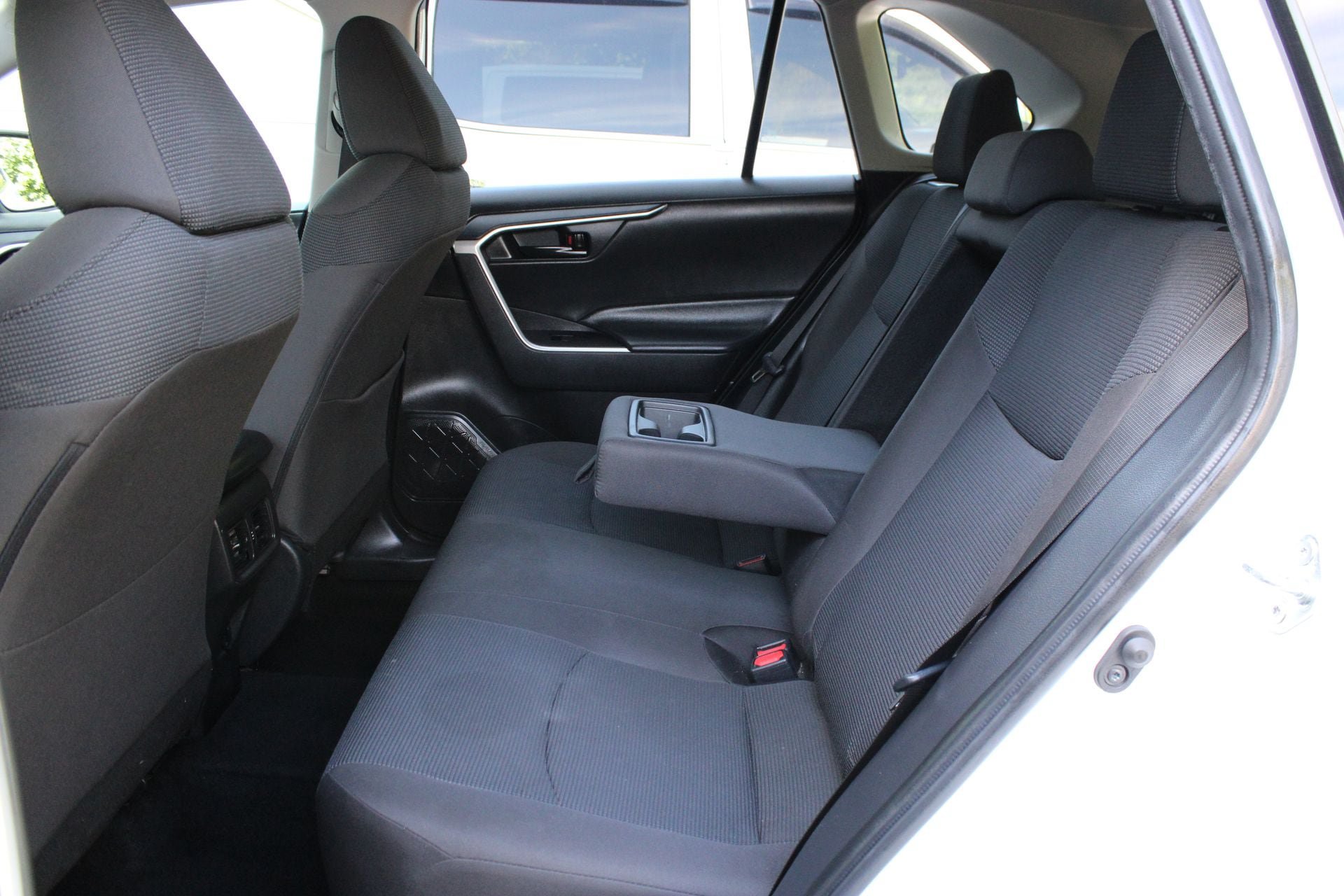 Used 2023 Toyota RAV4 LE FWD image 15