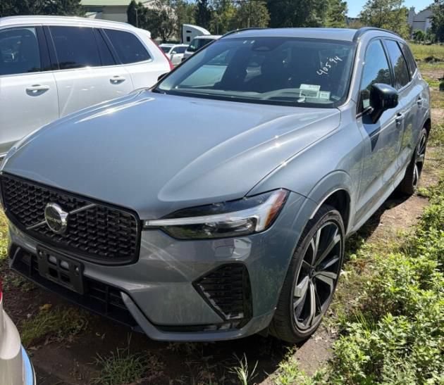 Used 2024 Volvo XC60 B5 Ultimate w/ Protection Package Premier