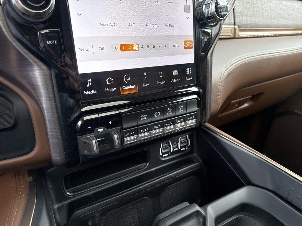 Used 2024 RAM 3500 Limited w/ Safety Group image 33