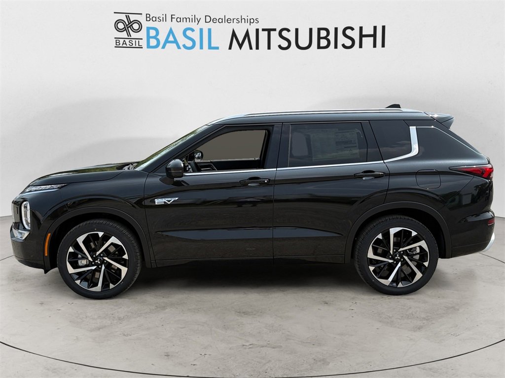 New 2025 Mitsubishi Outlander SEL image 2