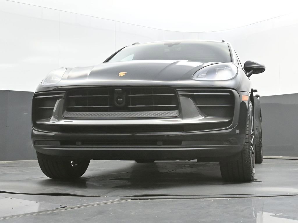 Certified 2024 Porsche Macan Turbo AWD/4WD image 39