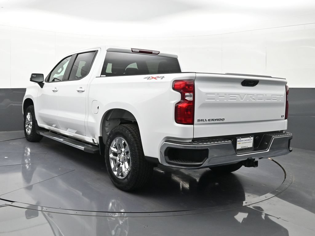 Used 2022 Chevrolet Silverado 1500 LT AWD/4WD image 3