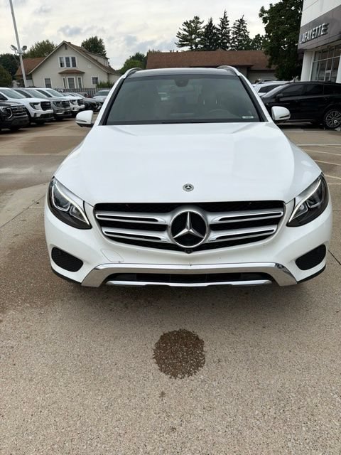 Used 2018 Mercedes-Benz GLC 300 4MATIC image 2