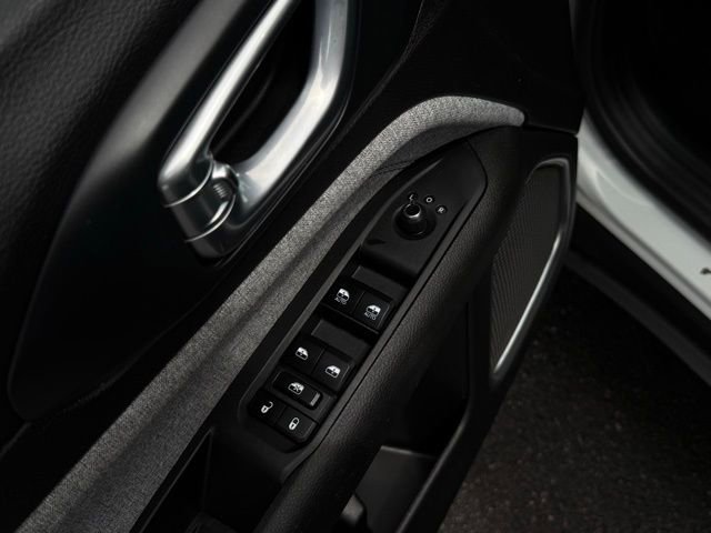 Used 2025 Jeep Compass Latitude AWD/4WD image 11