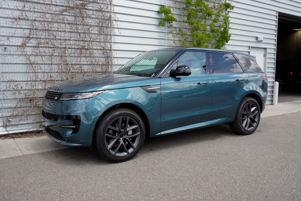 New 2026 Land Rover Range Rover Sport Dynamic SE AWD/4WD image 3