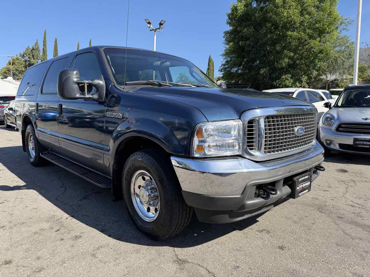 Used 2003 Ford Excursion XLT RWD image 1