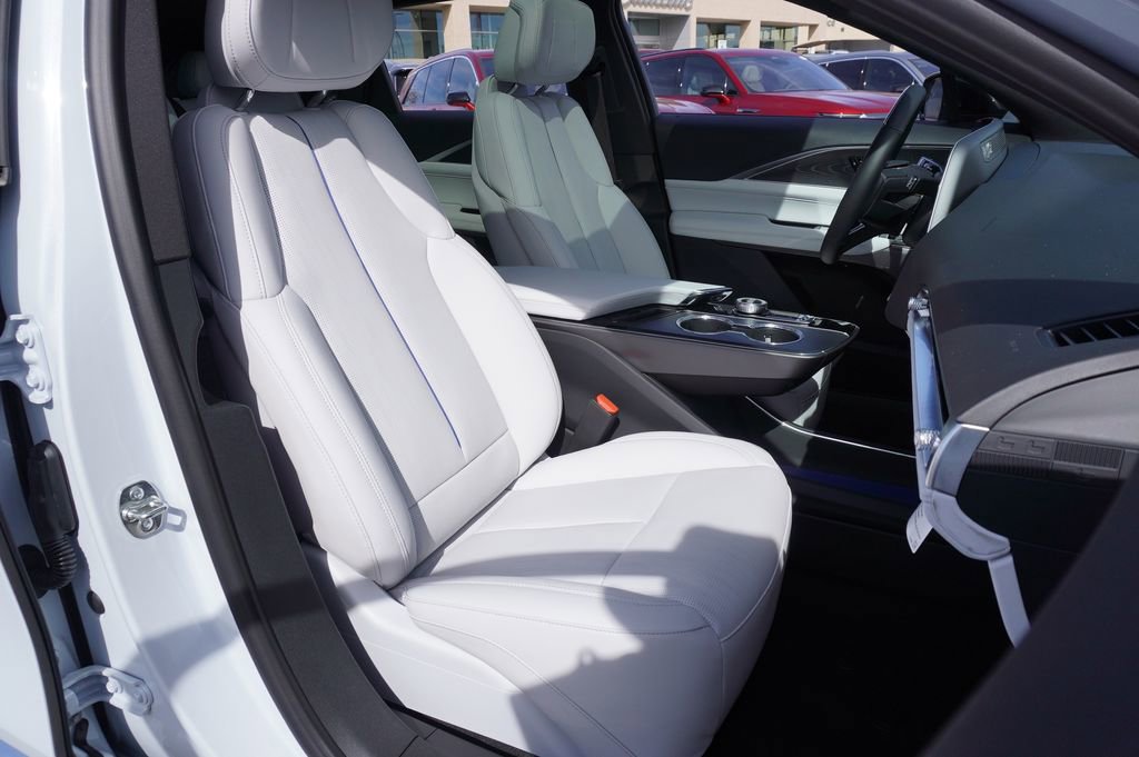 New 2026 Cadillac Lyriq Luxury image 11