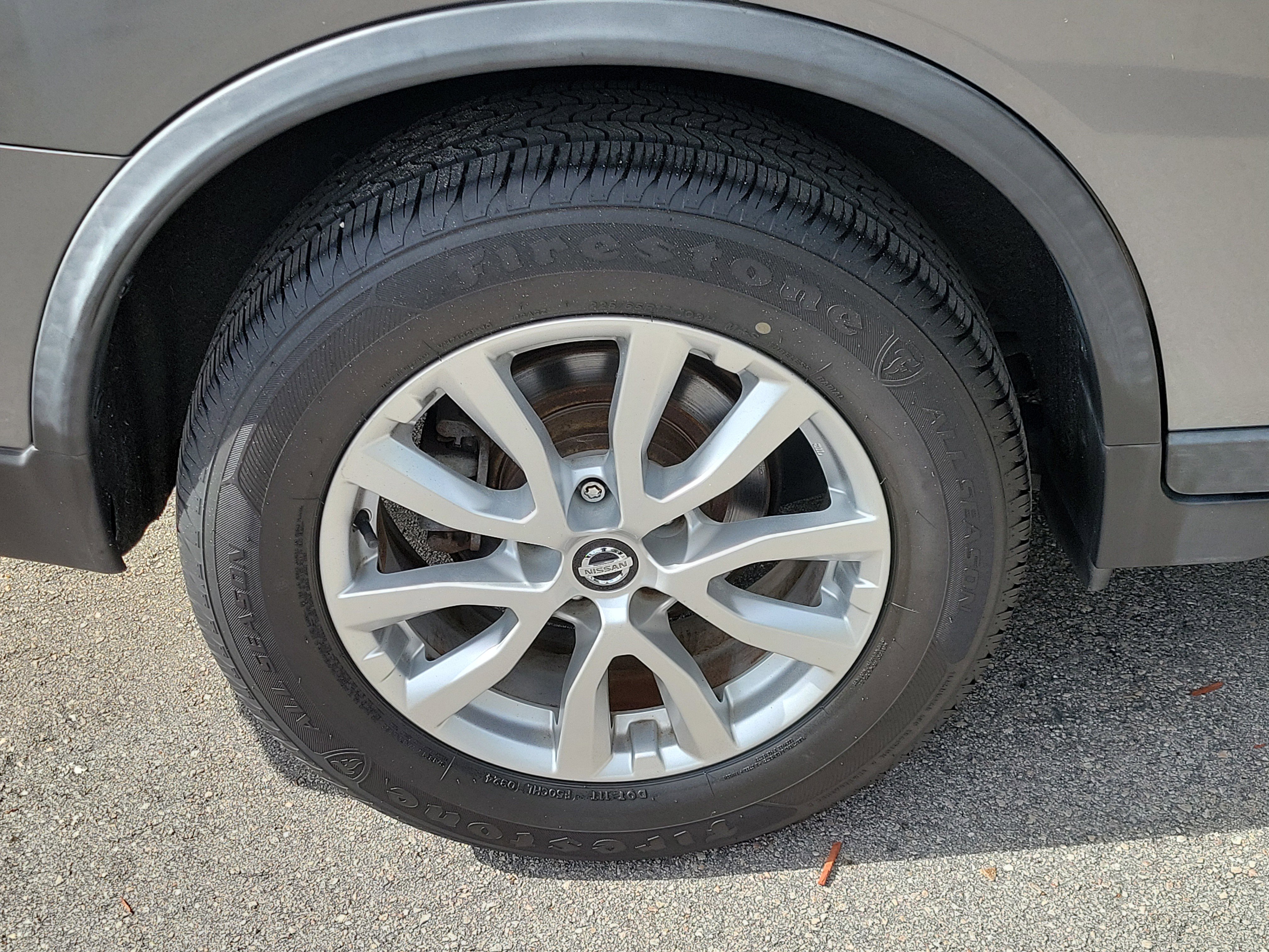 Used 2017 Nissan Rogue SV FWD image 7