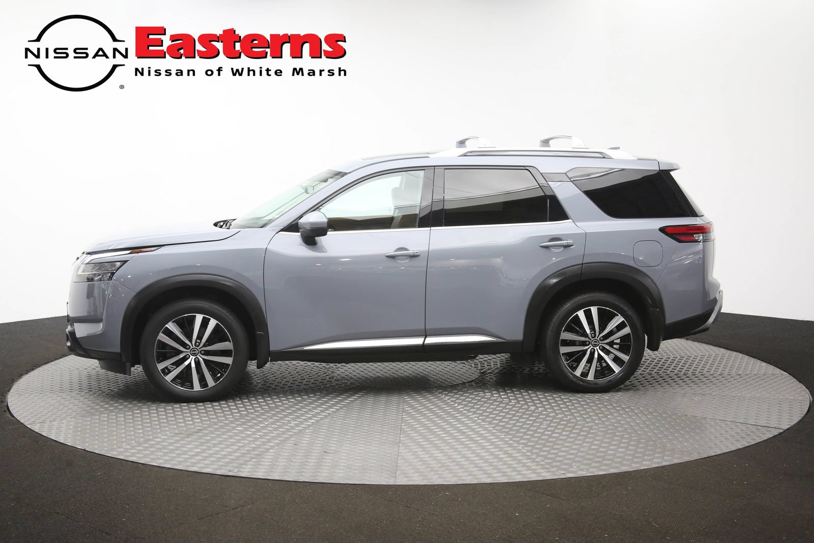 Used 2023 Nissan Pathfinder Platinum w/ Cargo Package AWD/4WD image 58