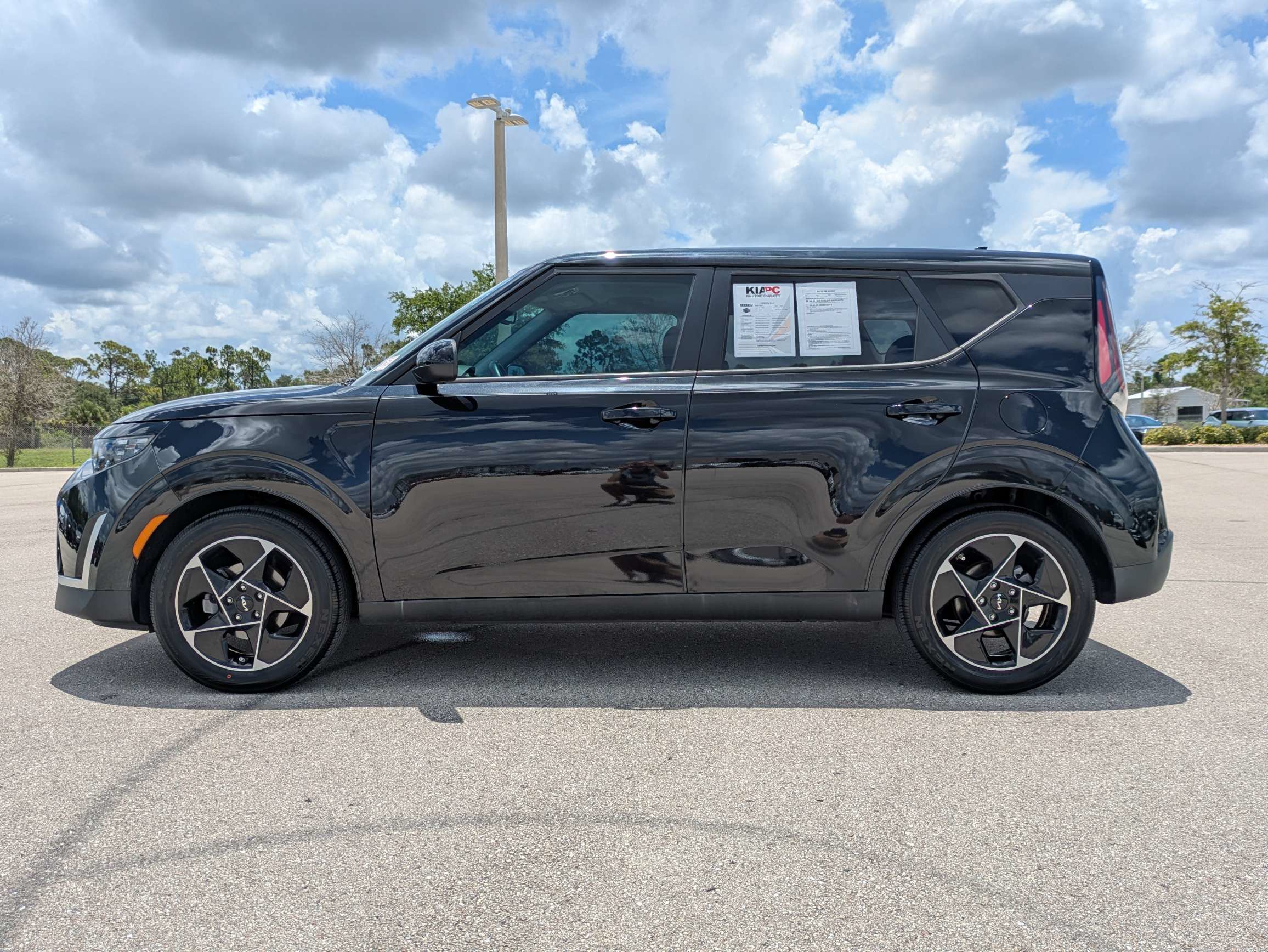 Certified 2023 Kia Soul EX FWD image 8