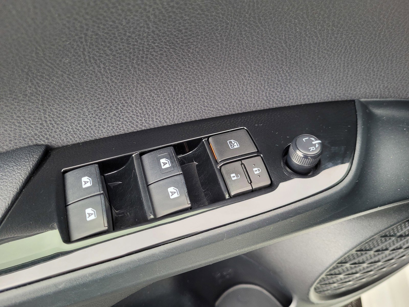 Used 2017 Toyota Prius Two image 24