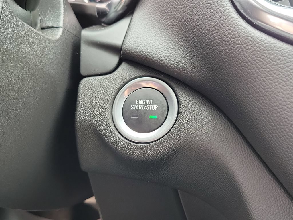 Used 2024 Chevrolet Equinox LT FWD image 30